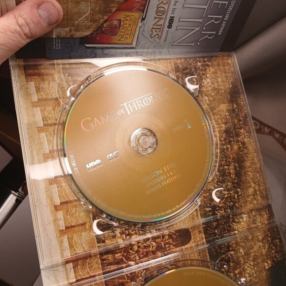 Game Of Thrones 2 Box Sets Forth and Fifth Season DVDS Preowned - Picture 10 of 15